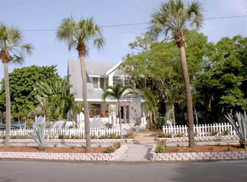 Bed & Breakfast Drive 3*