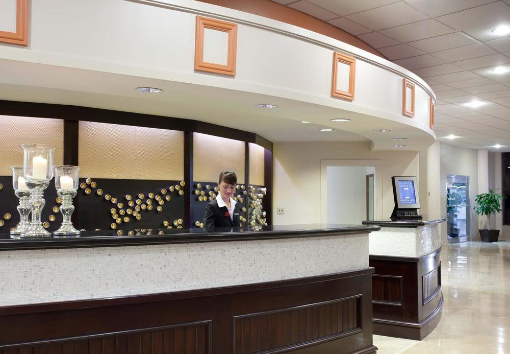 Airport Marriott