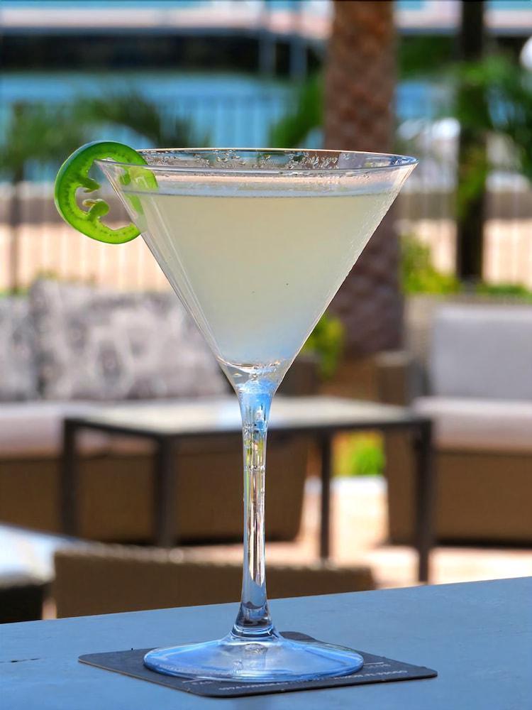 Faro Blanco & Yacht Club Marathon, Curio By Hilton Marathon
