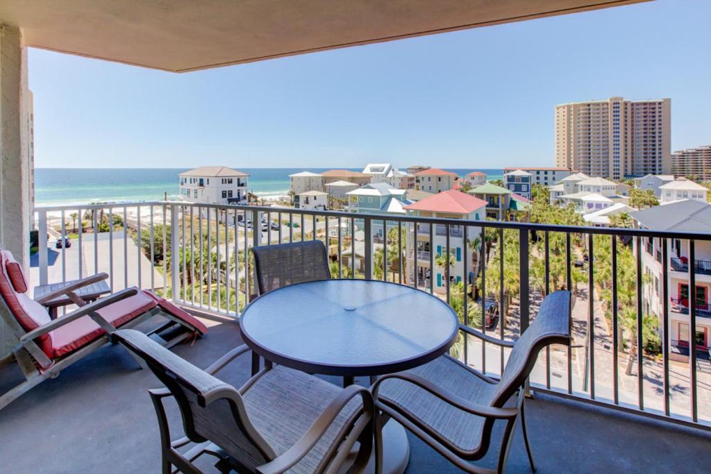 Mainsail Iii * Destin