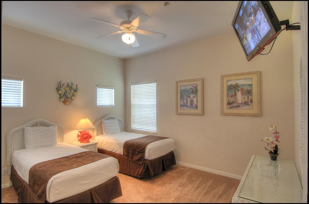 Bahama Bay 4*