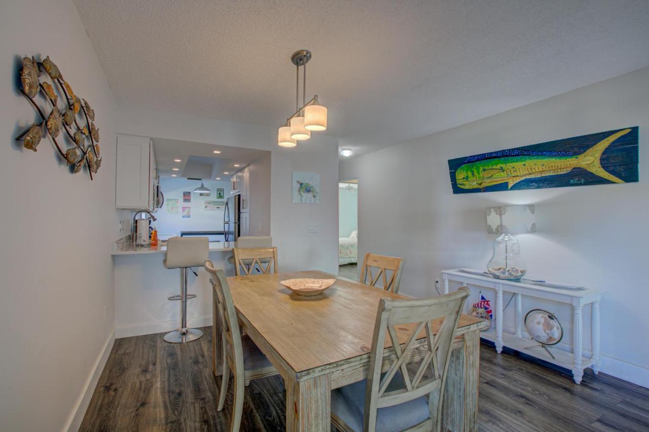 Anna Maria Island Palms 7a *