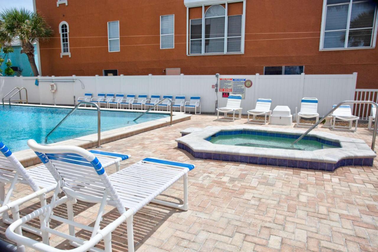 401 - * St. Pete Beach