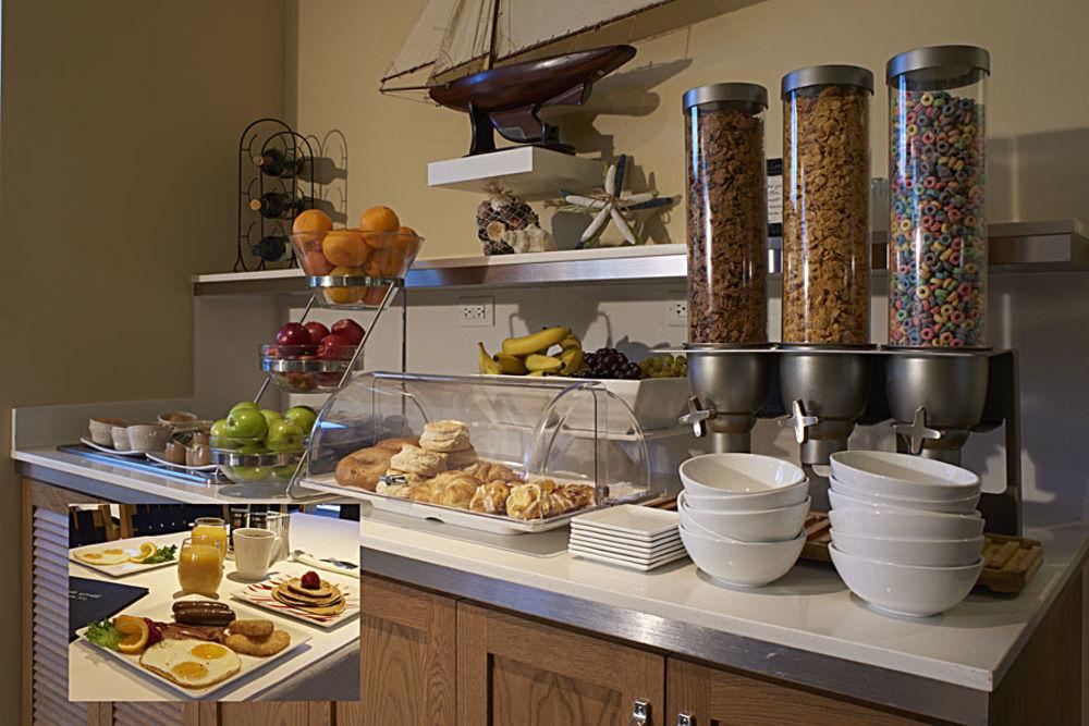 Four Points By Sheraton Harborside Hotel