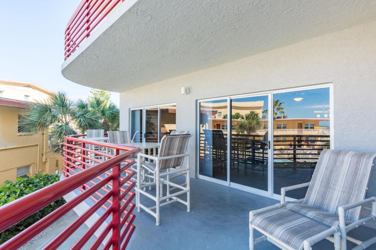 103 Crimson Holiday home