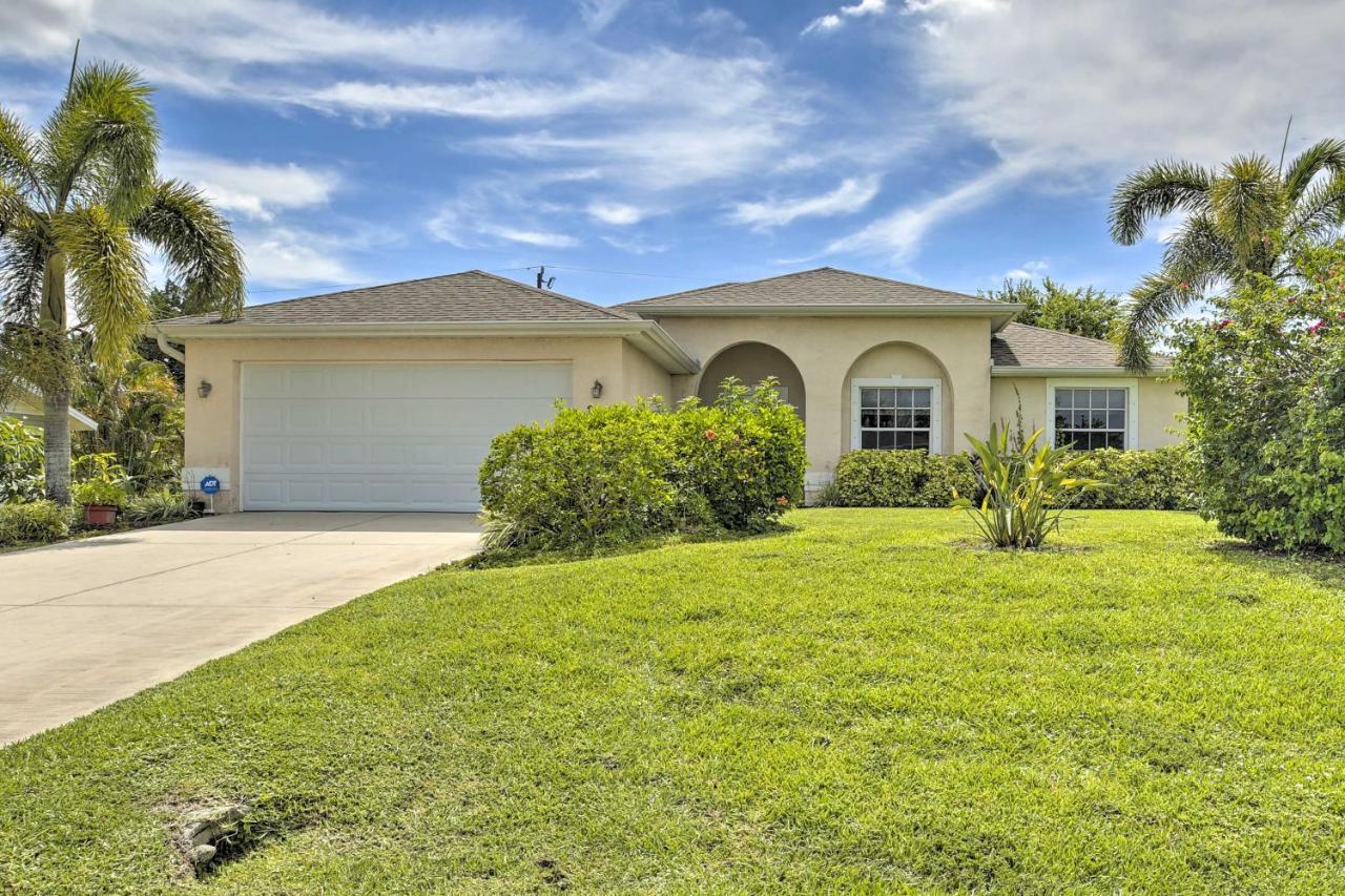 Quiet With Backyard And Grill In Cape Coral! Holiday home *
