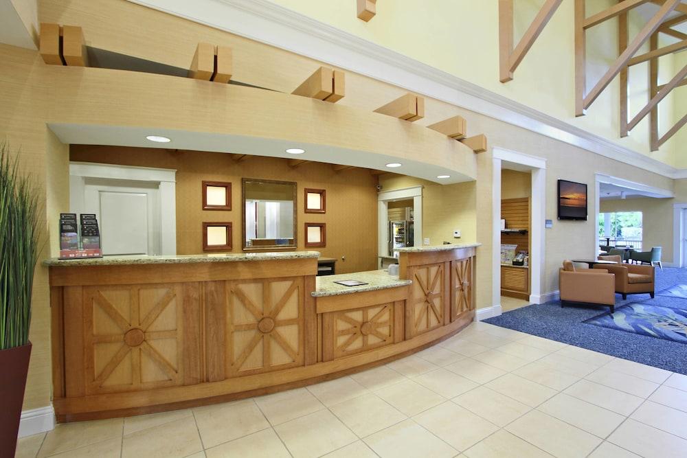 Hotel By Marriott Cocoa Cape Canaveral