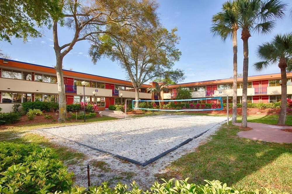 Hotel Maingate And 3*