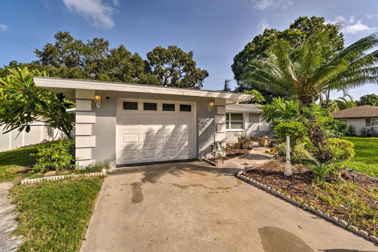 Peaceful With Patio - 2 Miles To Beach! Holiday home *