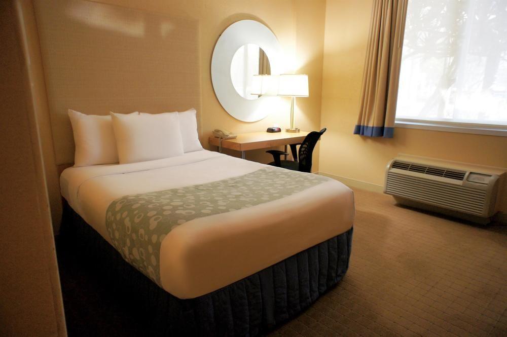 La Quinta & By Wyndham Hotel 3*