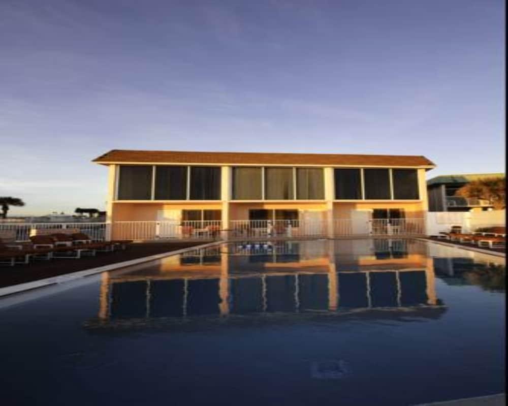 Motel Club Sea Oats By Capital Vacations