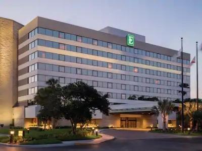 Hotel Embassy By Hilton Orlando International Drive Icon Park 3*