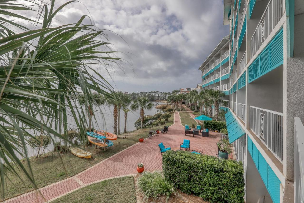 Apartment Carillon 205