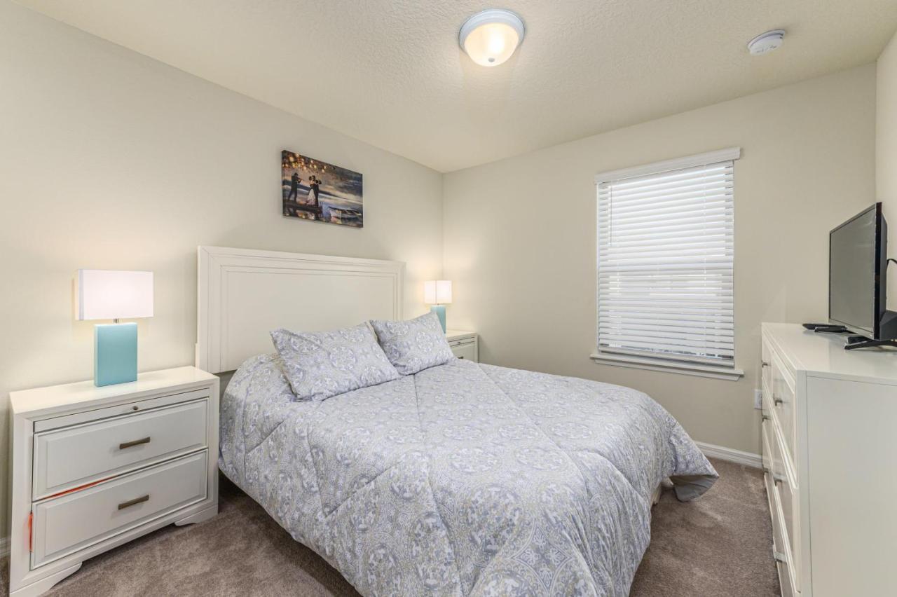 Bsv8919 - Gorgeous 5 Bedroom 4 Bath Townhome With Private Pool & Free Wifi Holiday home