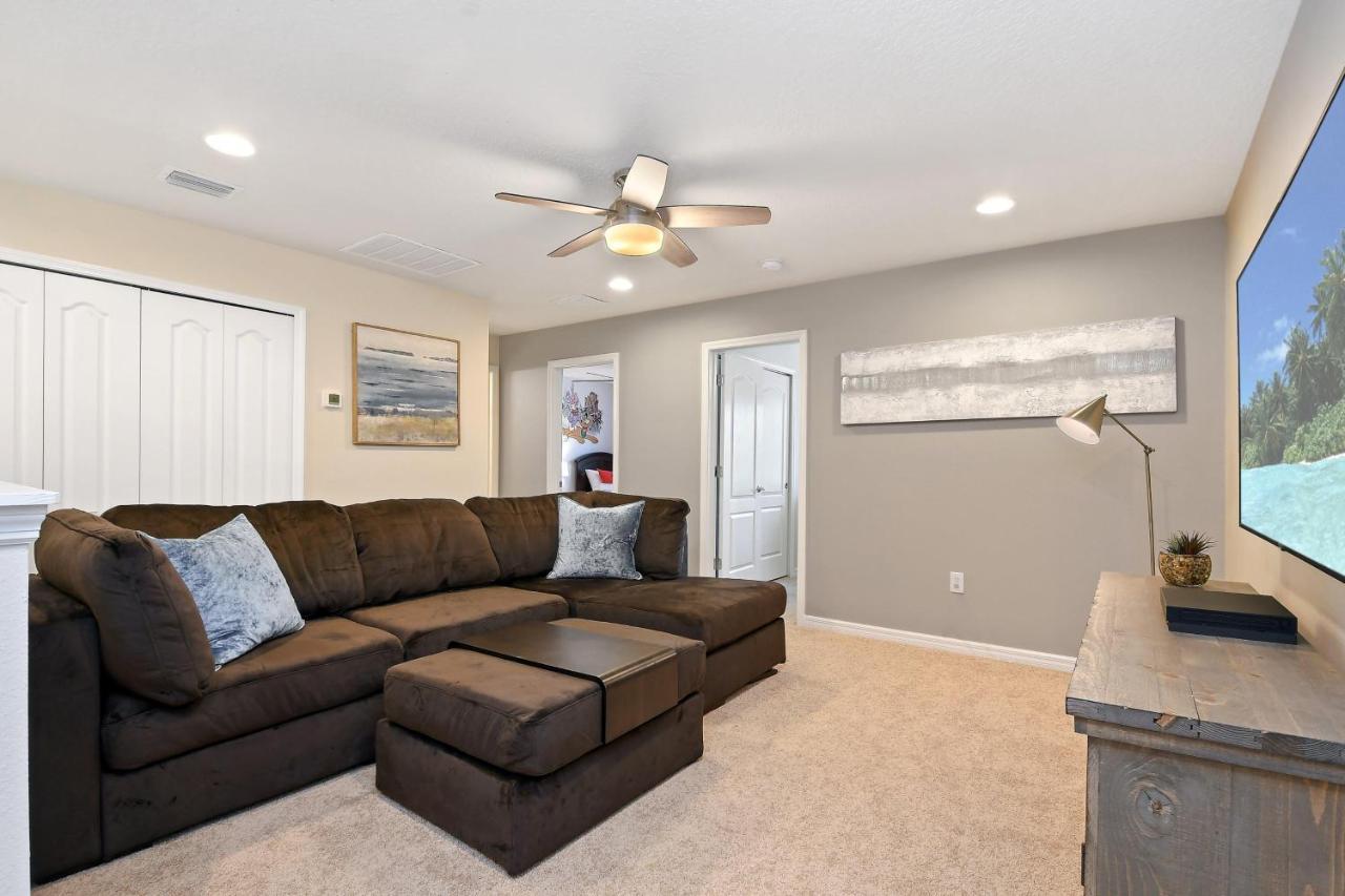 Bsv8867 - Luxury 4 Bedroom 3 Bath Town With Private Pool And Free Wifi Holiday home *