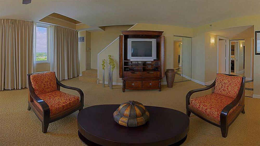 Doubletree By Hilton Deerfield Boca Raton Hotel