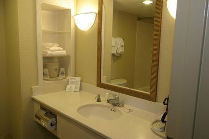 Hilton Garden Town Center 3*