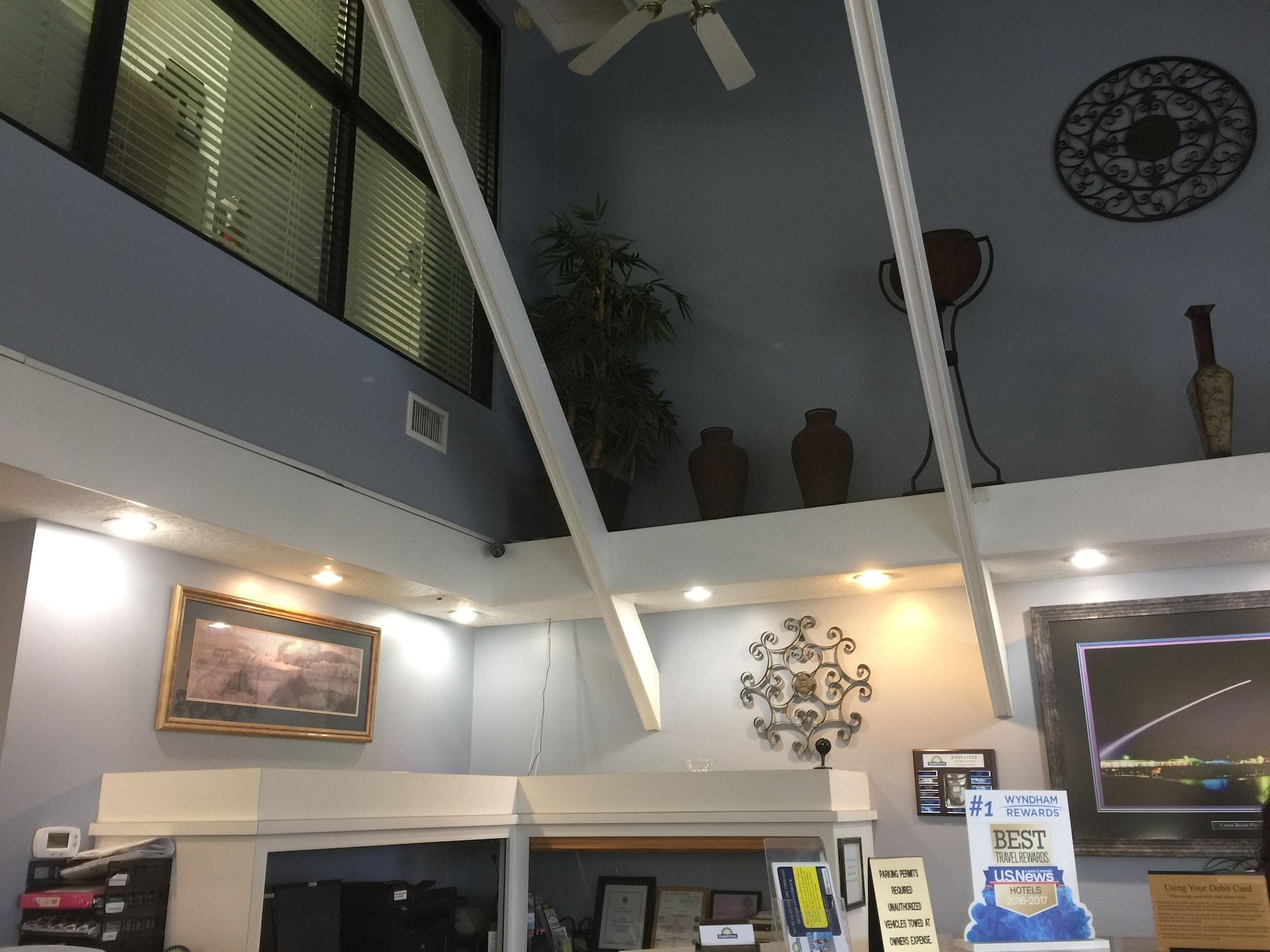 Days By Wyndham Cocoa Port Canaveral Motel 2*