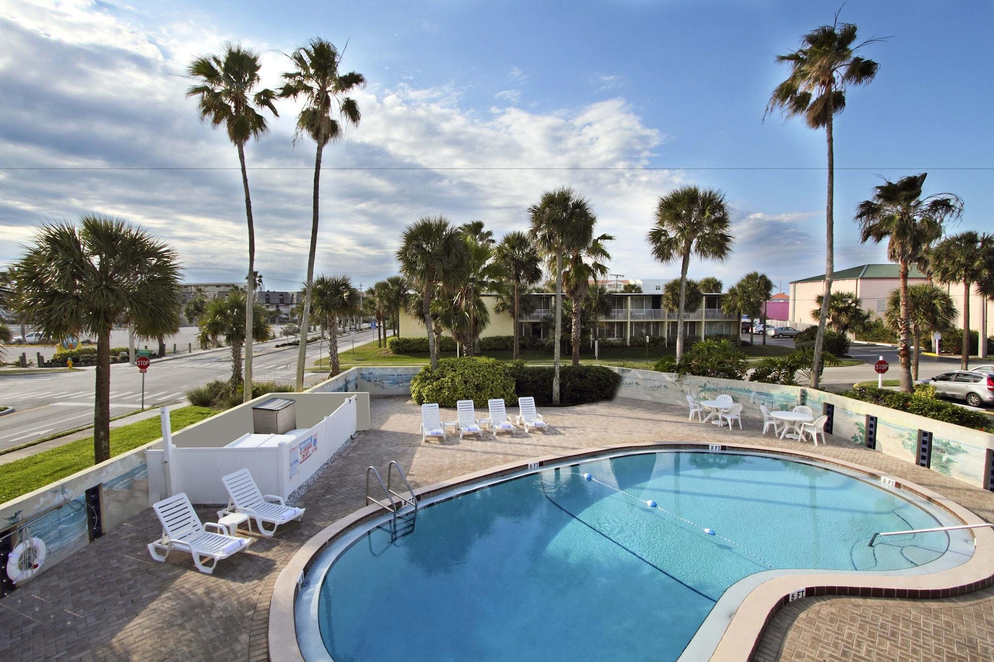Days By Wyndham Cocoa Port Canaveral Motel 2*