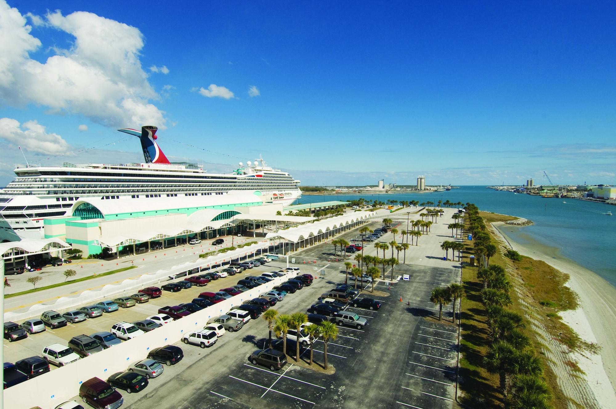Days By Wyndham Cocoa Port Canaveral Motel 2*