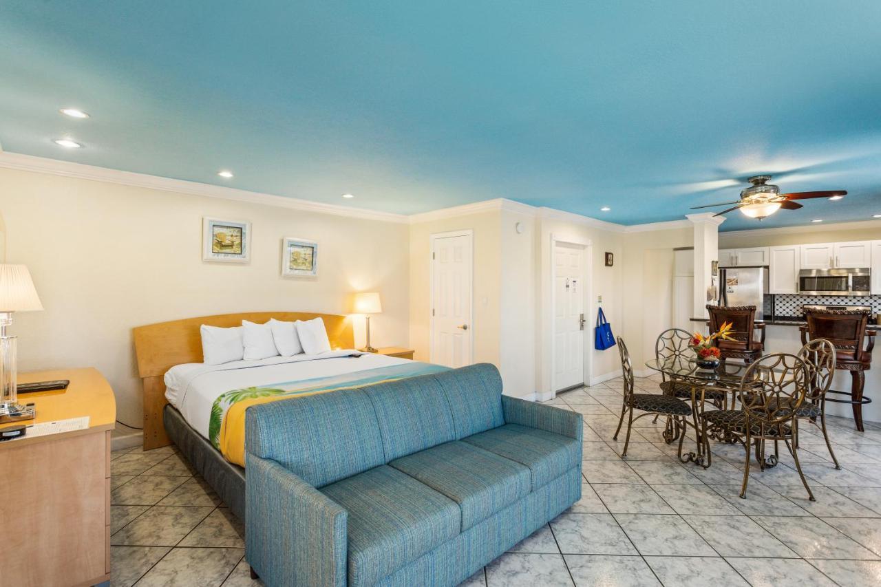 Bayview Plaza Waterfront Hotel 3*