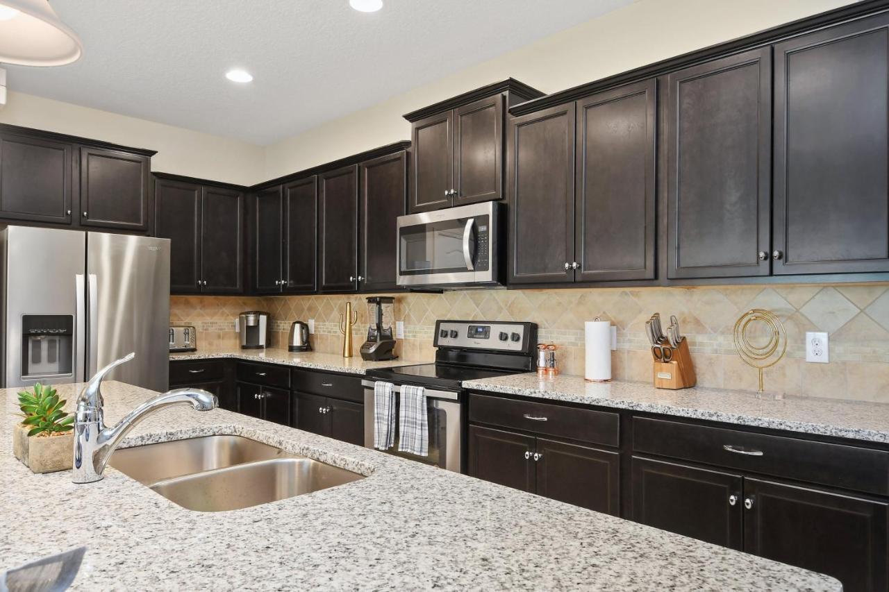 Bsv8867 - Luxury 4 Bedroom 3 Bath Town With Private Pool And Free Wifi