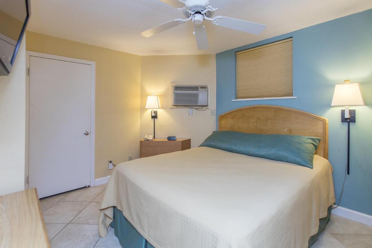 Sea Club Iv Hotel