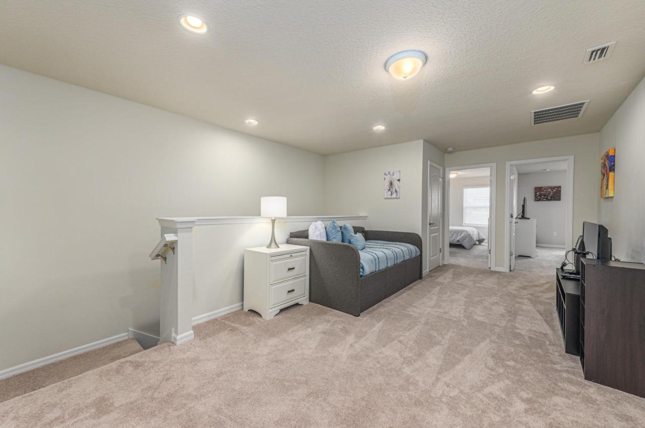 Bsv8919 - Gorgeous 5 Bedroom 4 Bath Townhome With Private Pool & Free Wifi Holiday home Kissimmee