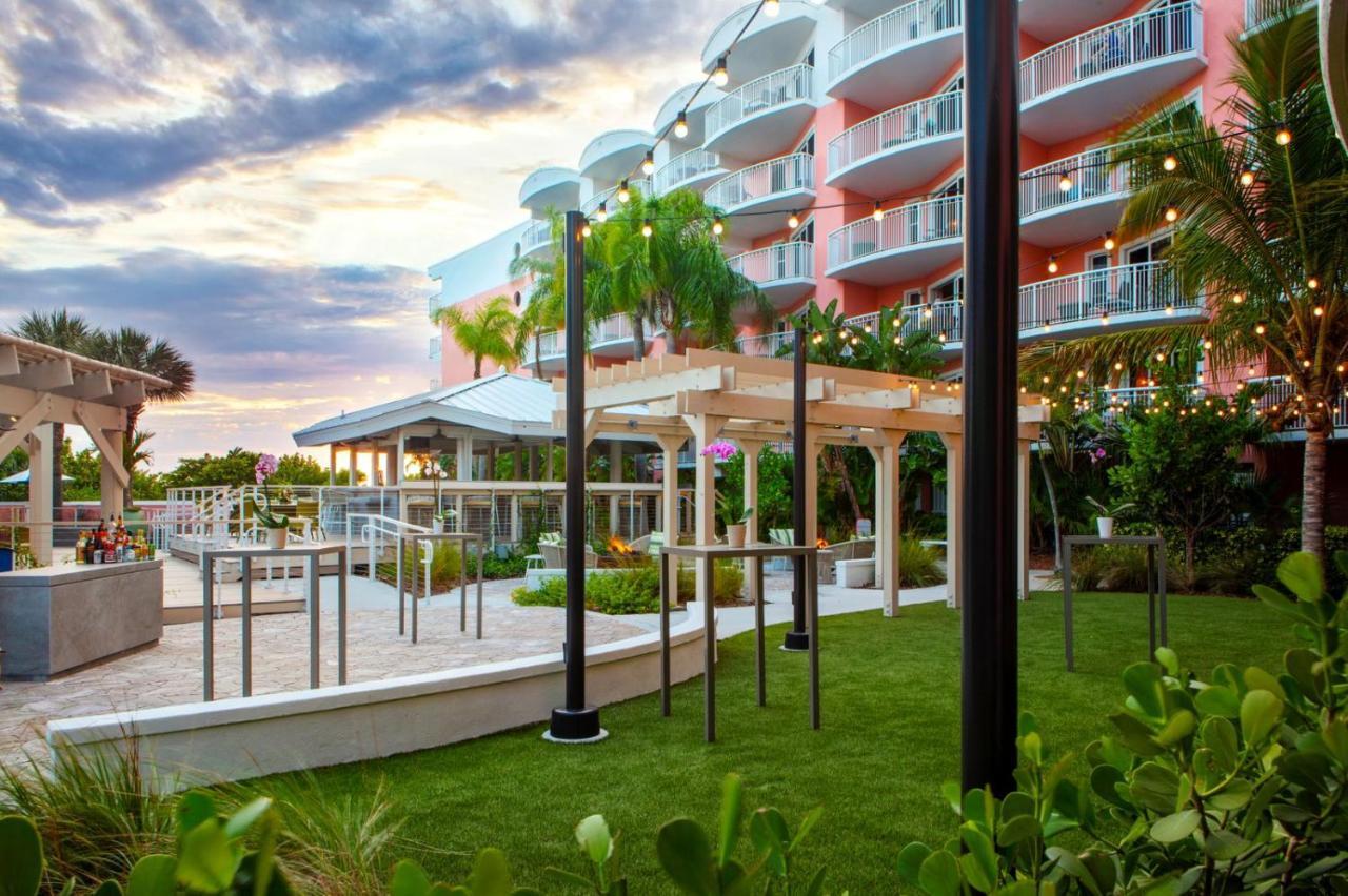 Hotel House By The Don Cesar St. Pete Beach