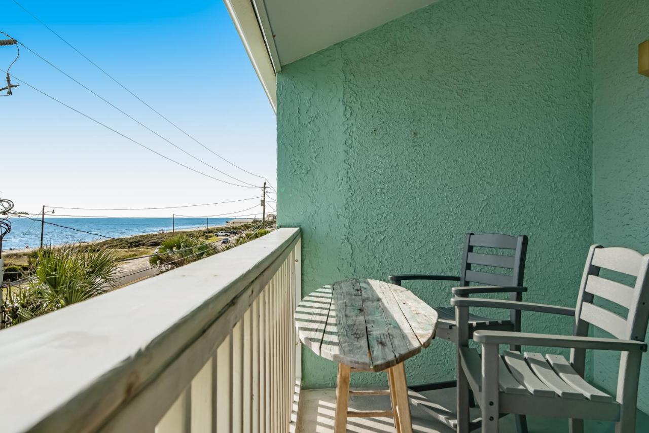 Apartment Emerald Shores #3006