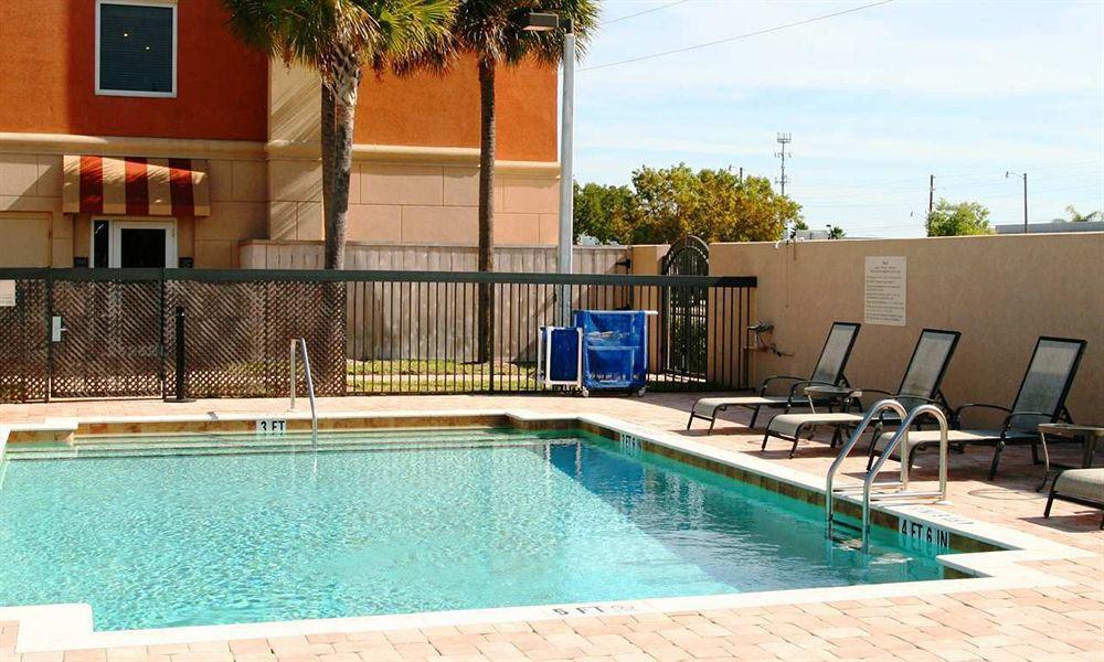Hotel Hampton & / Myers