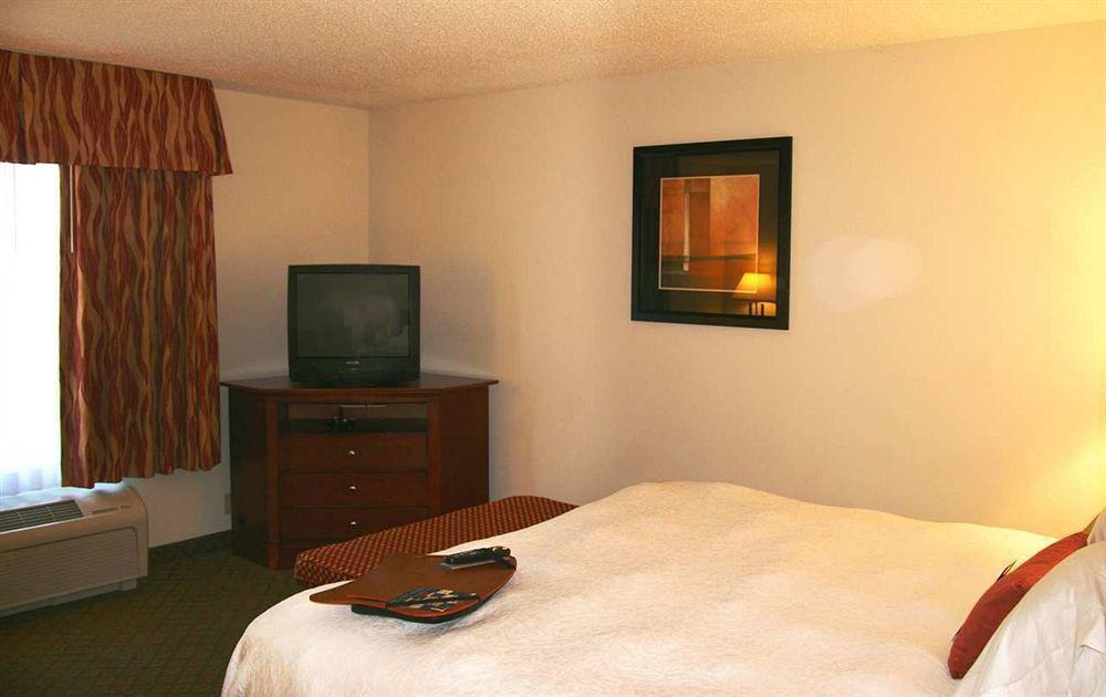 Hotel Hampton & / Myers 3*