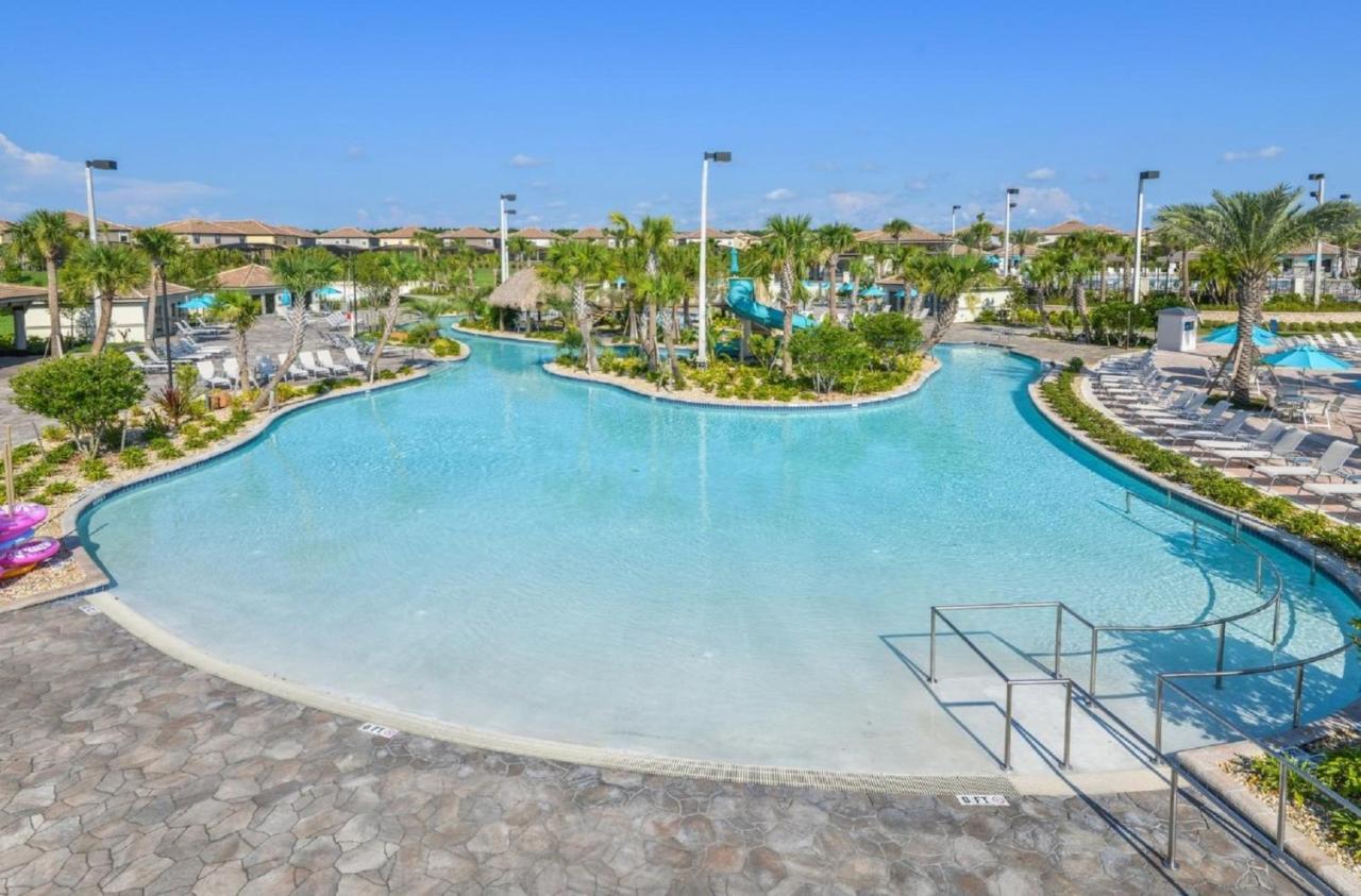 Paradise Champion Gates Penthouse * Davenport