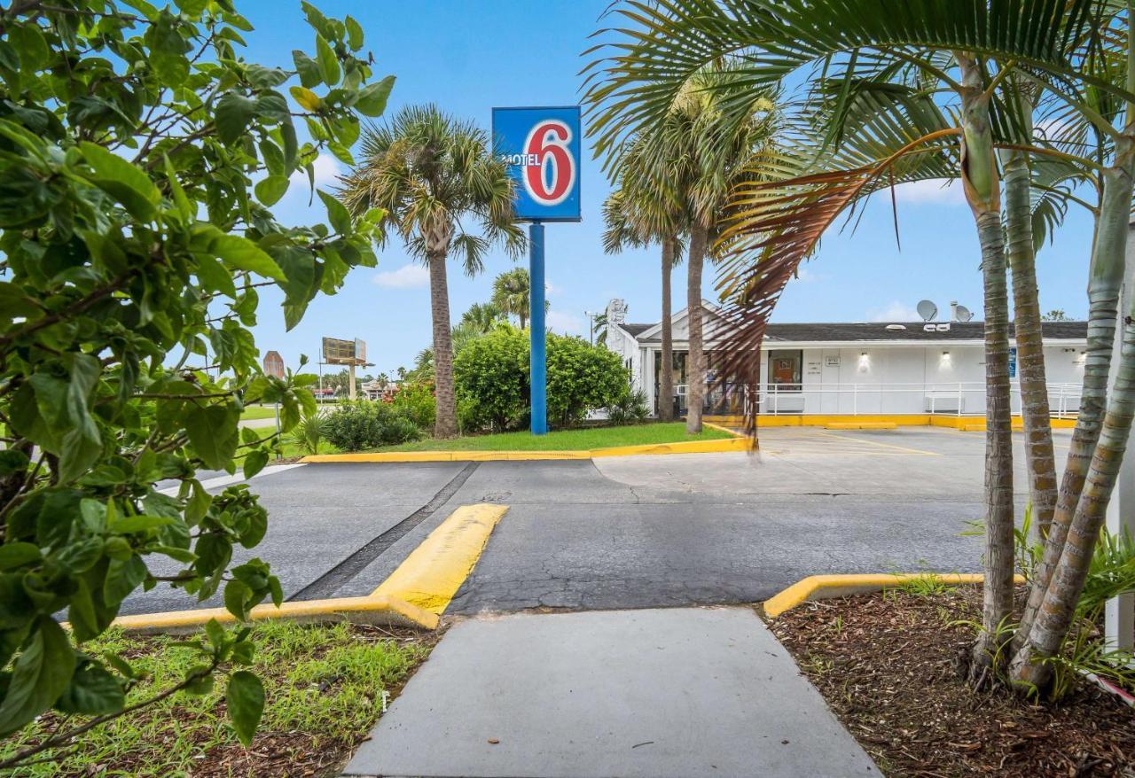 Hotel 6-fort Myers, Fl 2*