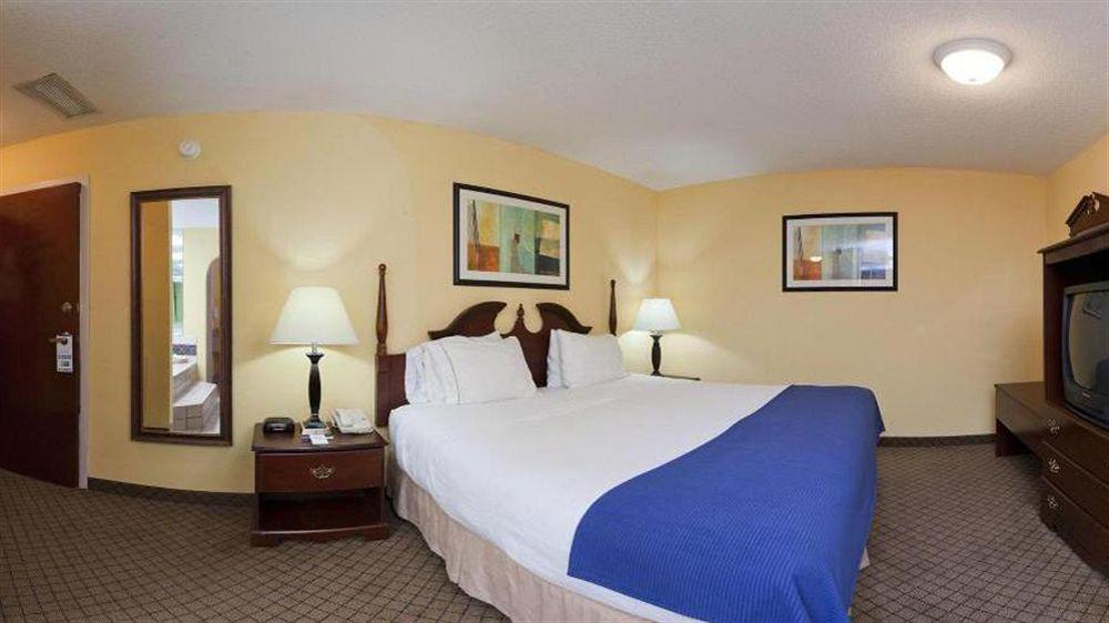 Express & East I-10 By Ihg 2* Milton