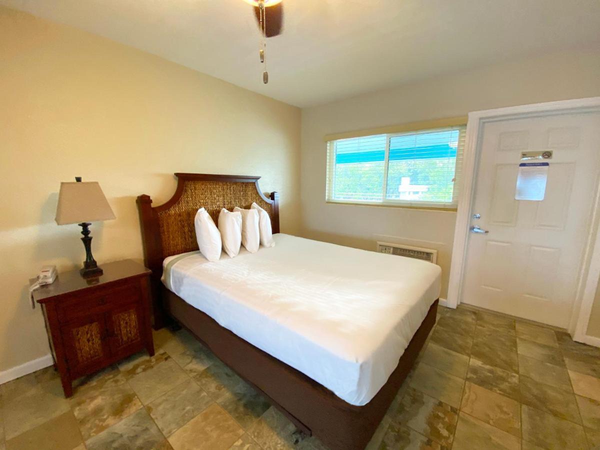 Nautical Watch Aparthotel 3*
