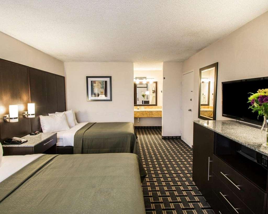 Hotel Magnuson Grand North