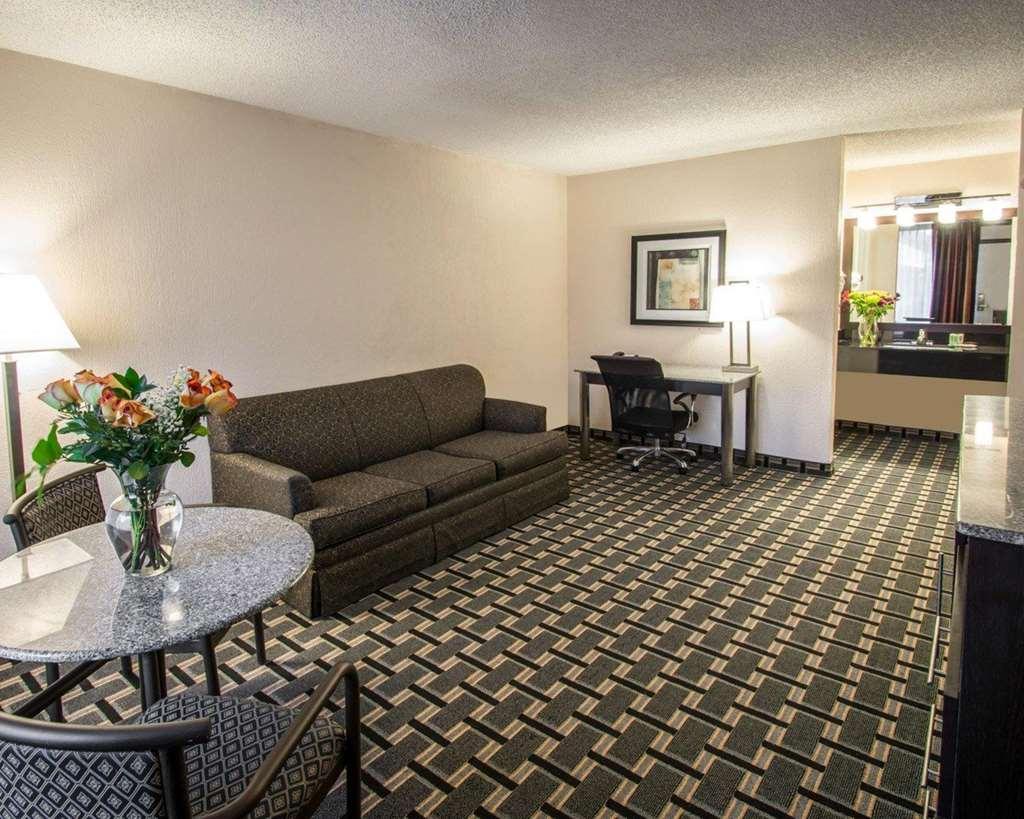 Magnuson Grand North Hotel 3*