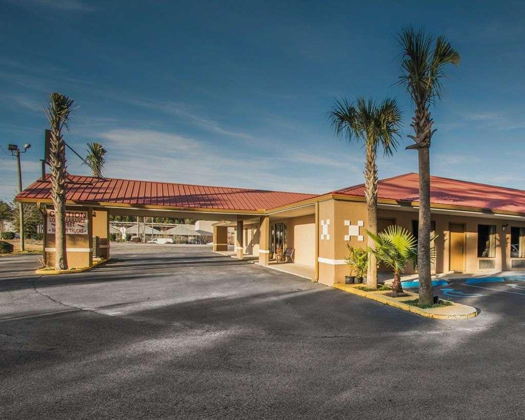 Econo I-10 Hotel 2*