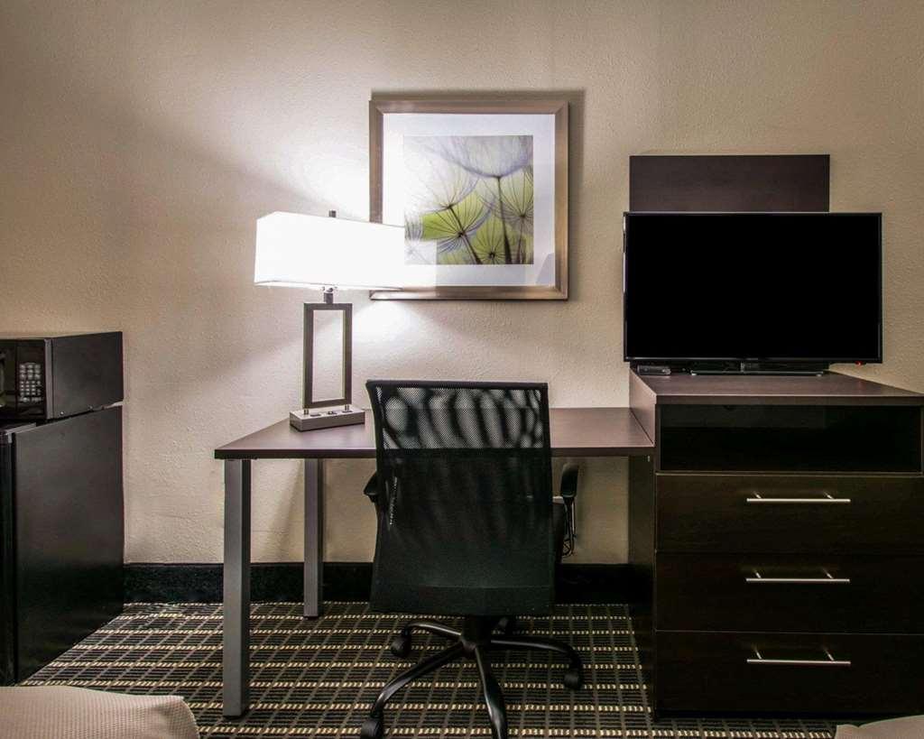 Hotel Econo I-10 2*