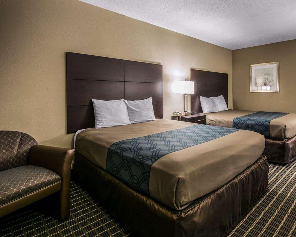 Econo I-10 Hotel 2*