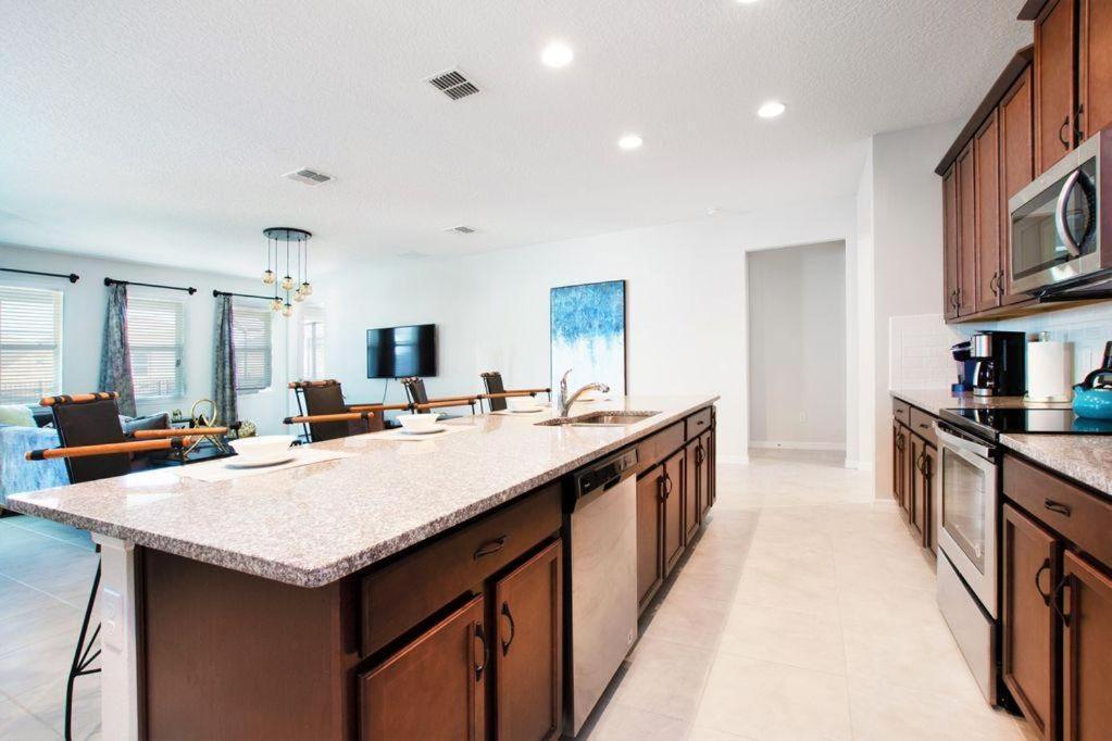 Holiday home Bsv1823 - Luxury 8 Bedroom 6 Bathroom In The Desirable Solara Kissimmee