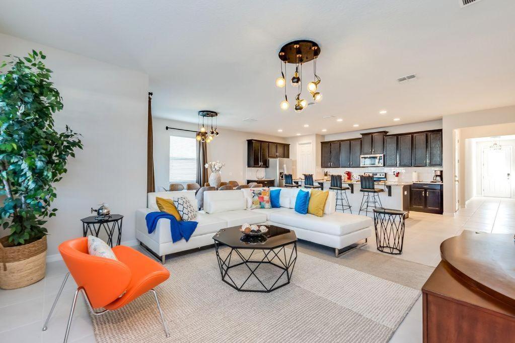 Bsv1773 - Luxury 8 Bedroom 6 Bathroom In The Desirable Solara * Kissimmee