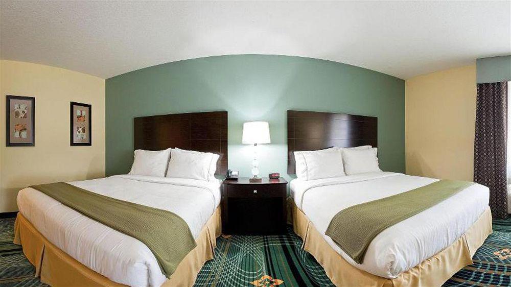 Express & By Ihg 2* Palm Bay