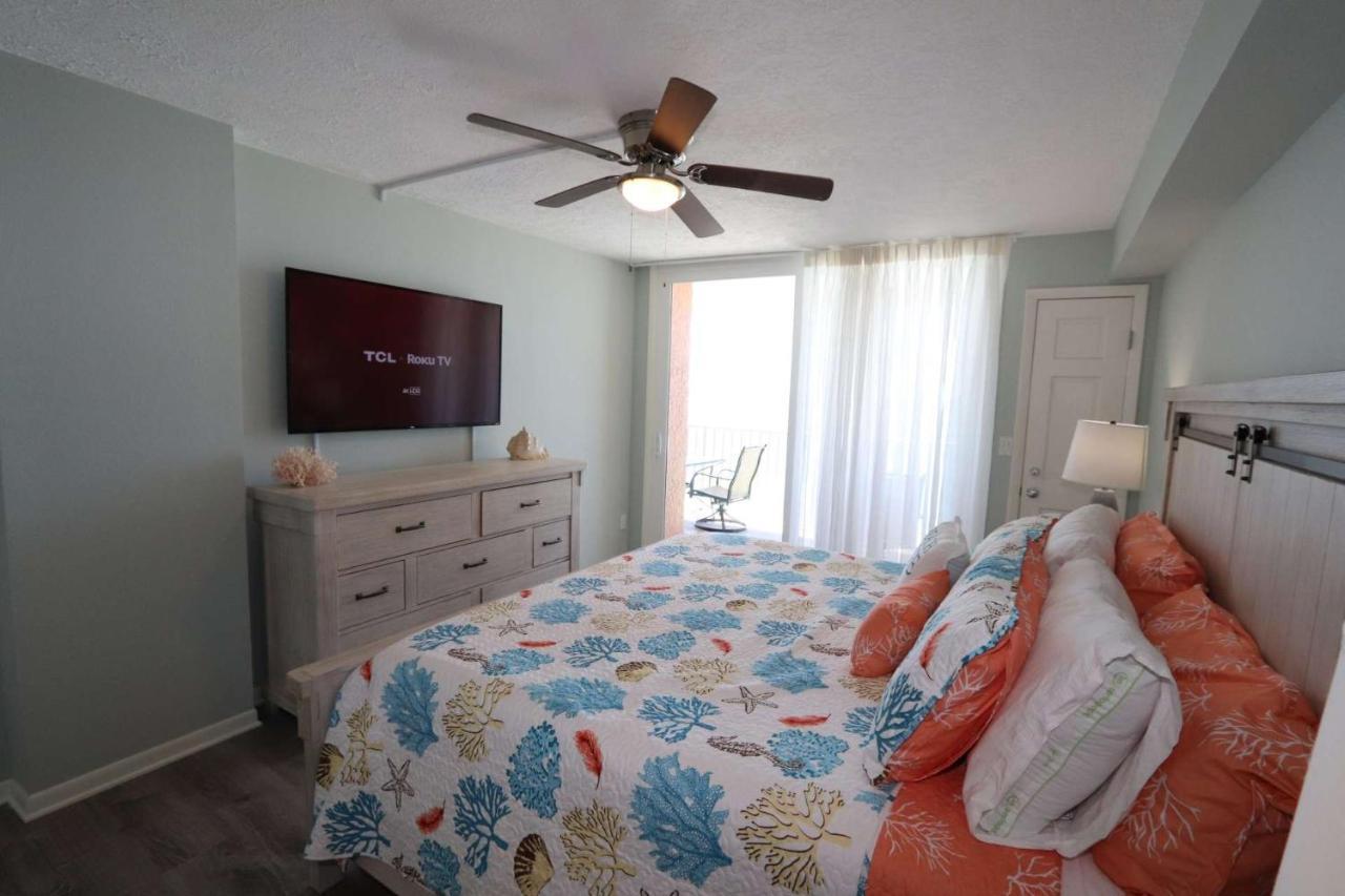 Sandcastle Penthouse #3 * Clearwater Beach
