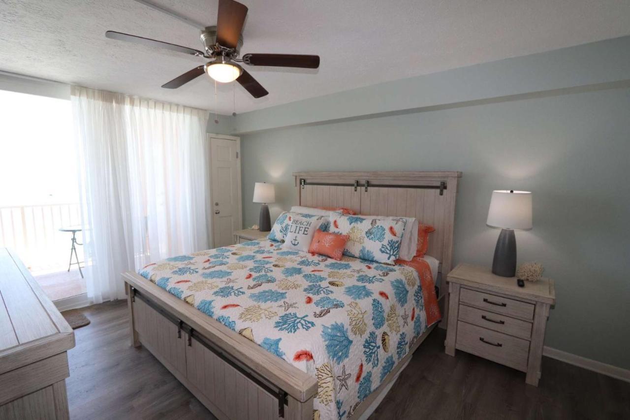 Sandcastle Penthouse #3 Holiday home Clearwater Beach