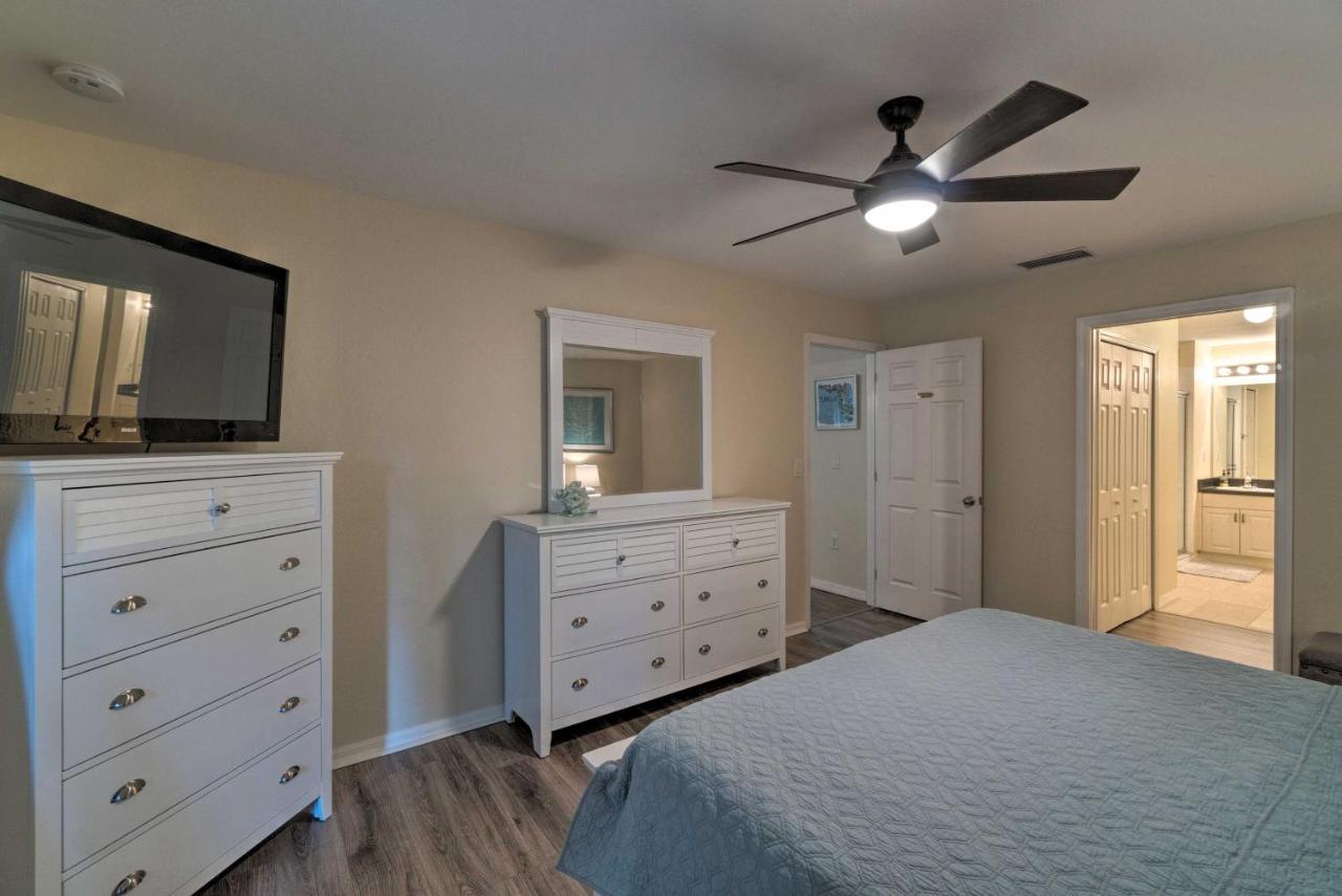 Breezy Gulf Coast Getaway About 4 Mi To Park *
