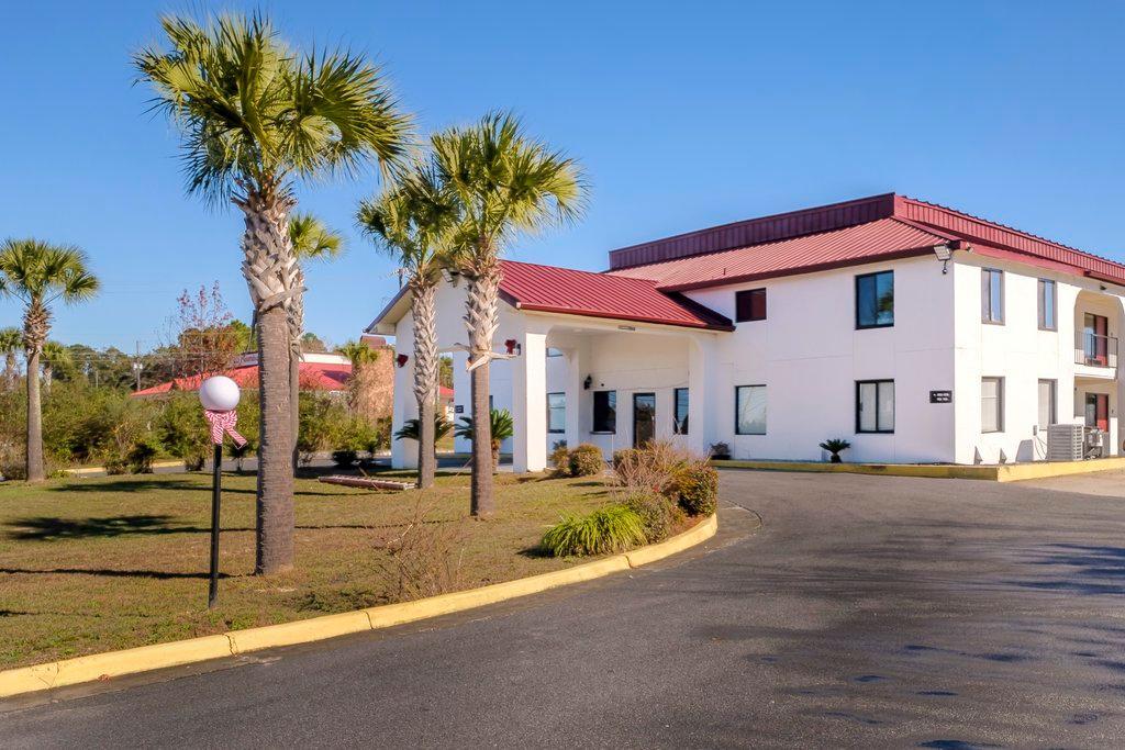 Red Roof Motel 2*