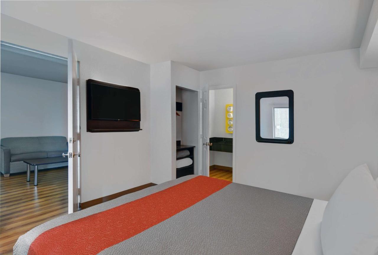 Hotel 6-cutler Bay, Fl 2*
