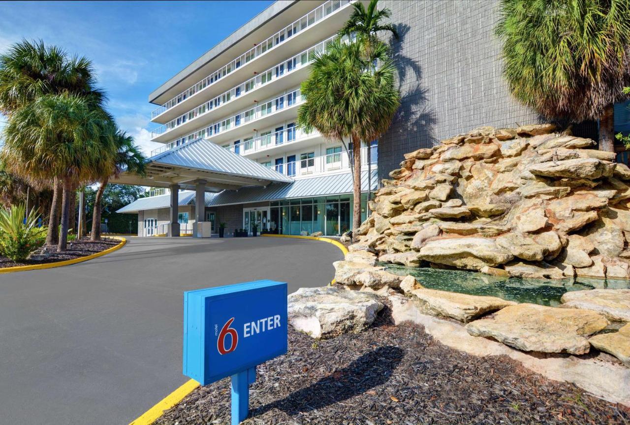 Hotel 6-cutler Bay, Fl Cutler Bay